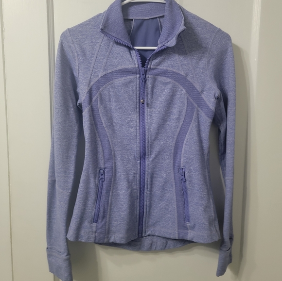 Lululemon define jacket st 6. In great shape - Picture 7 of 8